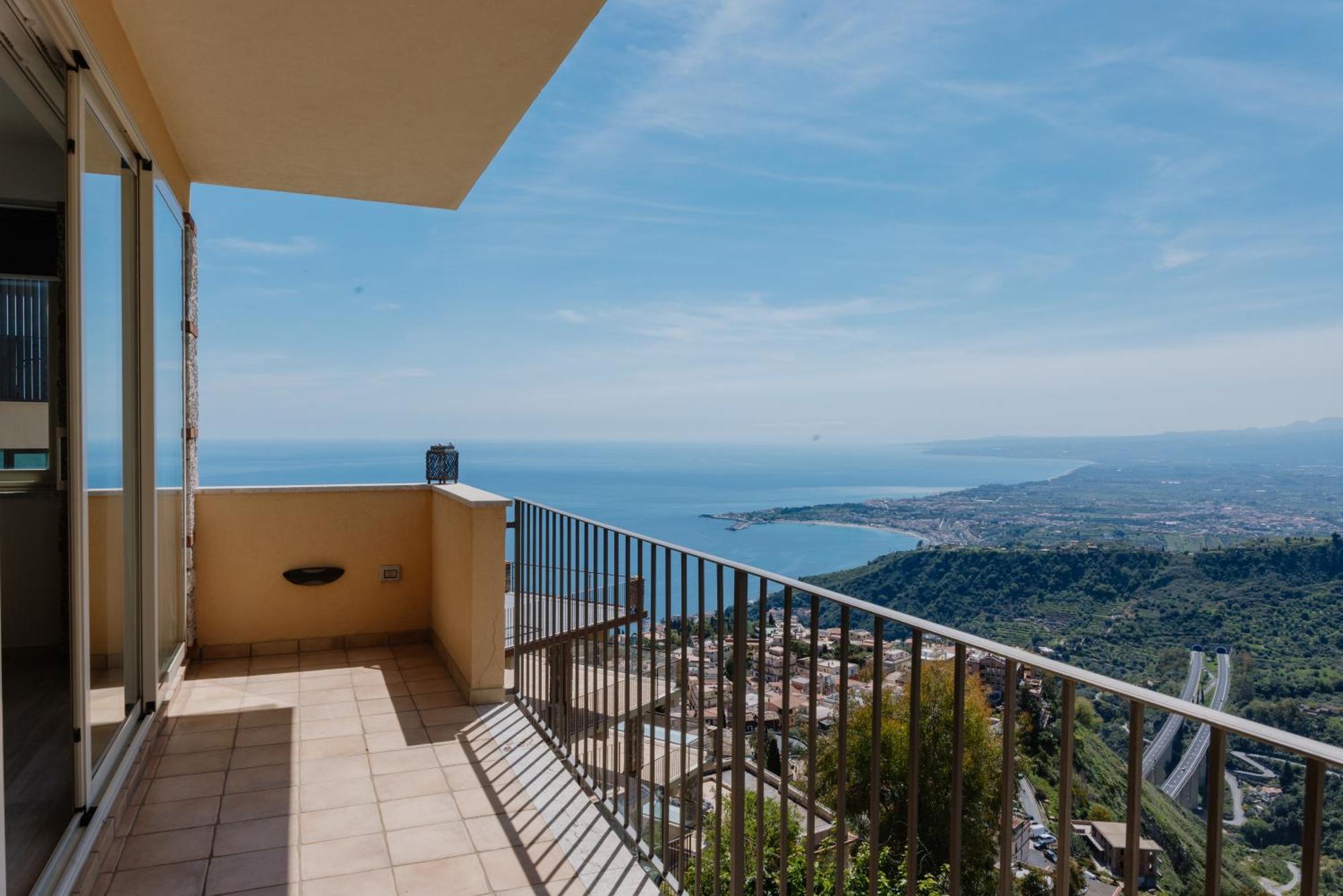 Villa Da Vinci Luxury Panoramic Apartments - Taormina Rooms Collection מראה חיצוני תמונה