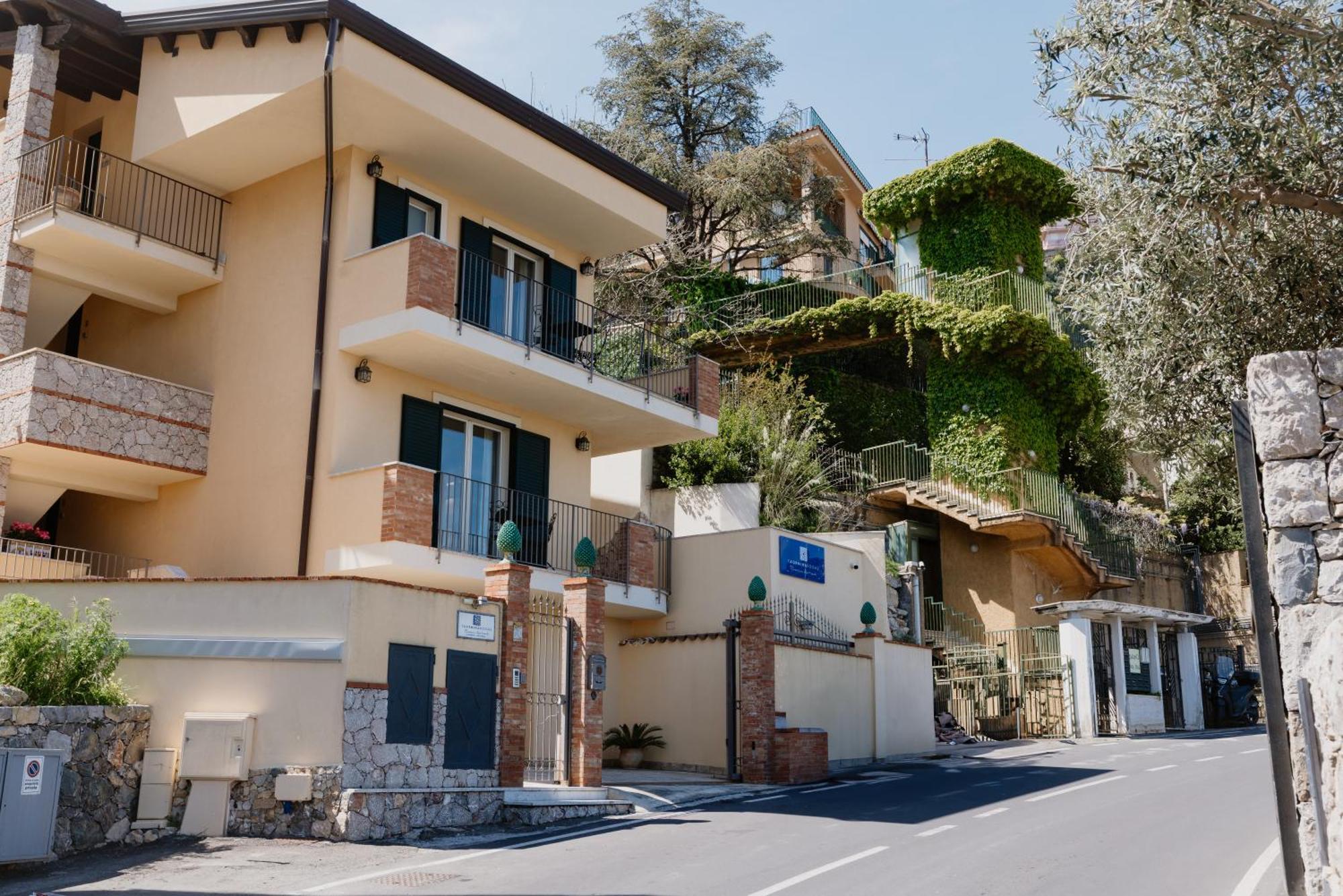 Villa Da Vinci Luxury Panoramic Apartments - Taormina Rooms Collection מראה חיצוני תמונה