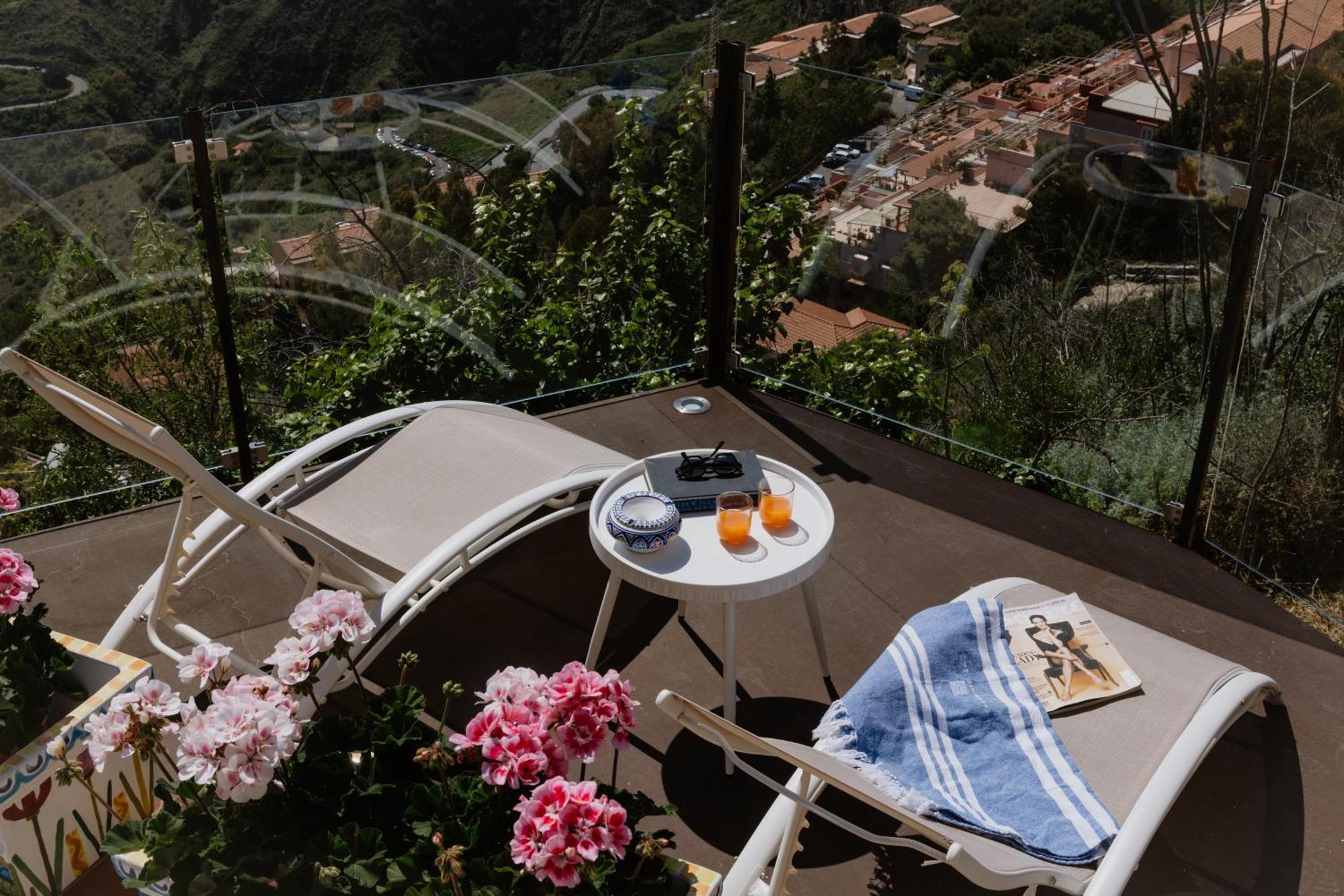 Villa Da Vinci Luxury Panoramic Apartments - Taormina Rooms Collection מראה חיצוני תמונה