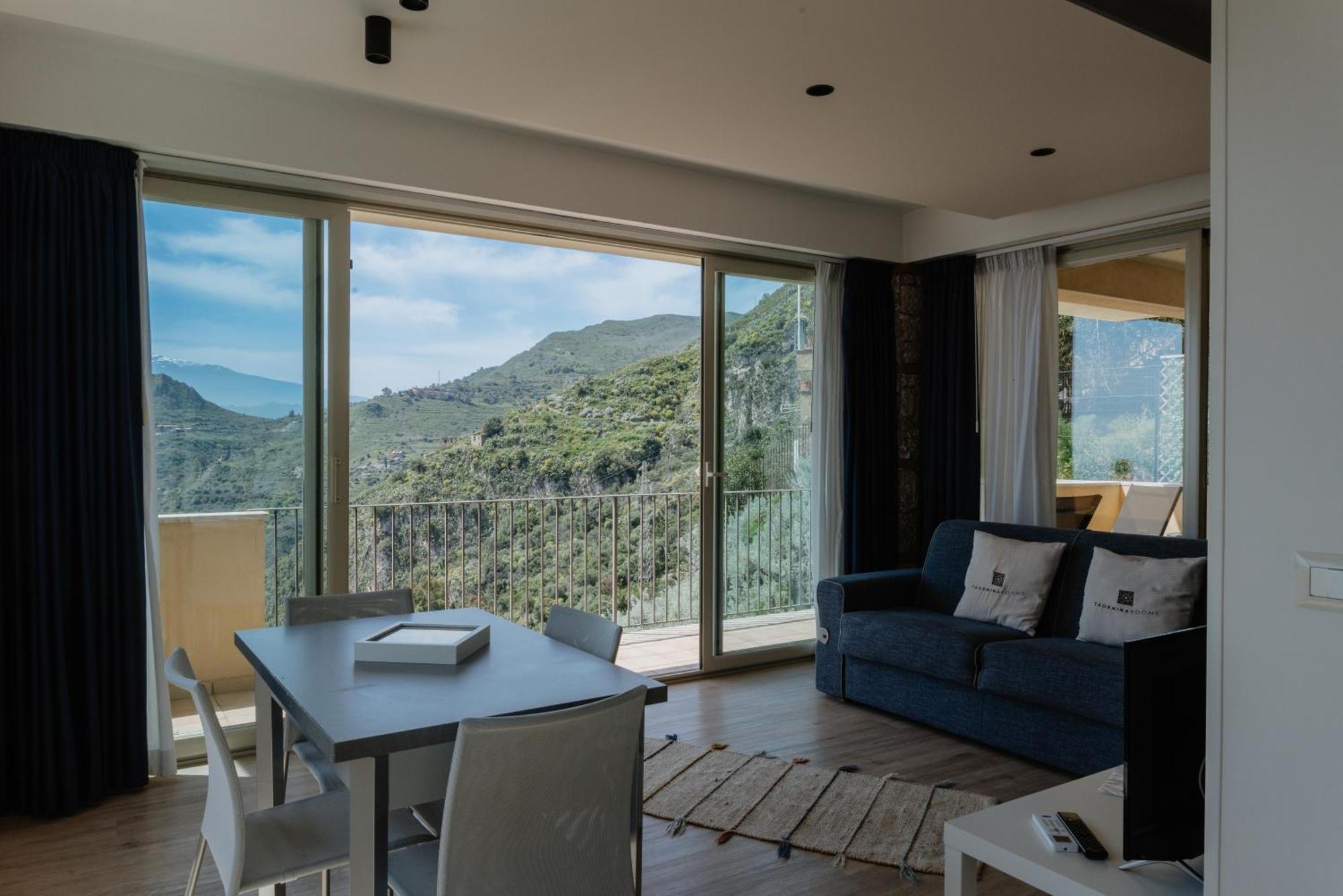 Villa Da Vinci Luxury Panoramic Apartments - Taormina Rooms Collection מראה חיצוני תמונה